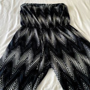 NY Invasion One Piece Polyester Pants Set size L $15